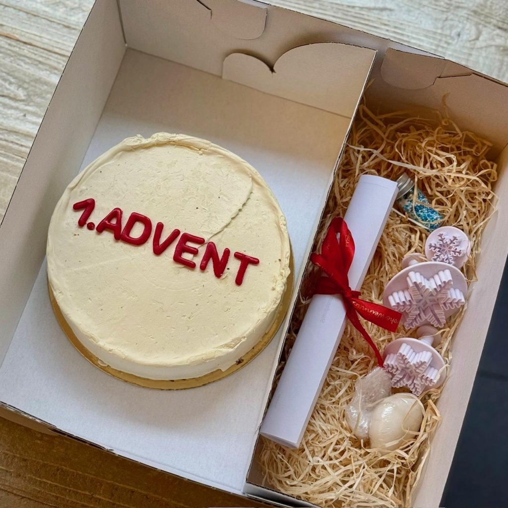 1. advent torte box